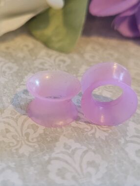Lavender Silicone Ear Tunnels - Gauges 00